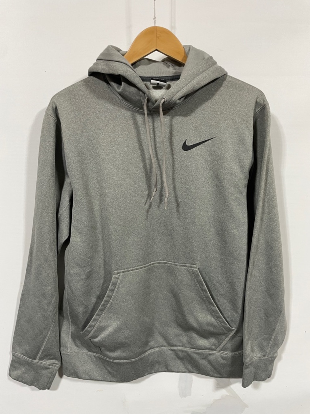 Nike therma-fit Gray Men's Pullover Hoodie with Swoosh